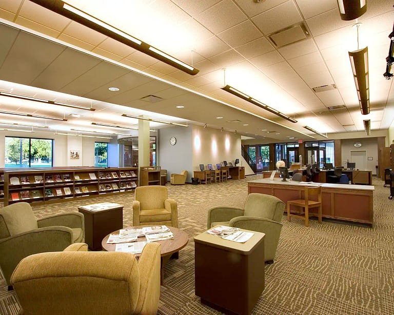 Waldorf University Library - Forest City